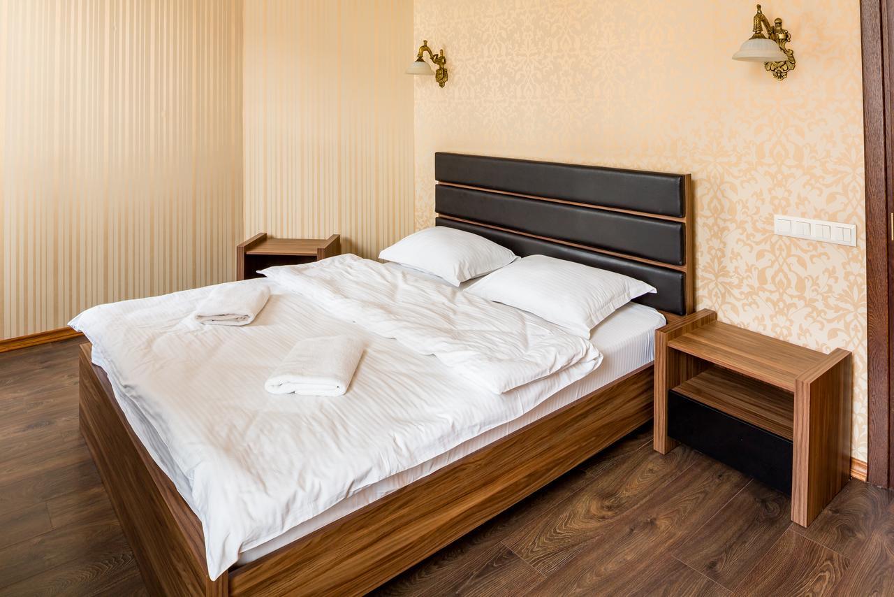 Leogrand Apartments On Doroshenka Street 1 ลวีฟ ภายนอก รูปภาพ
